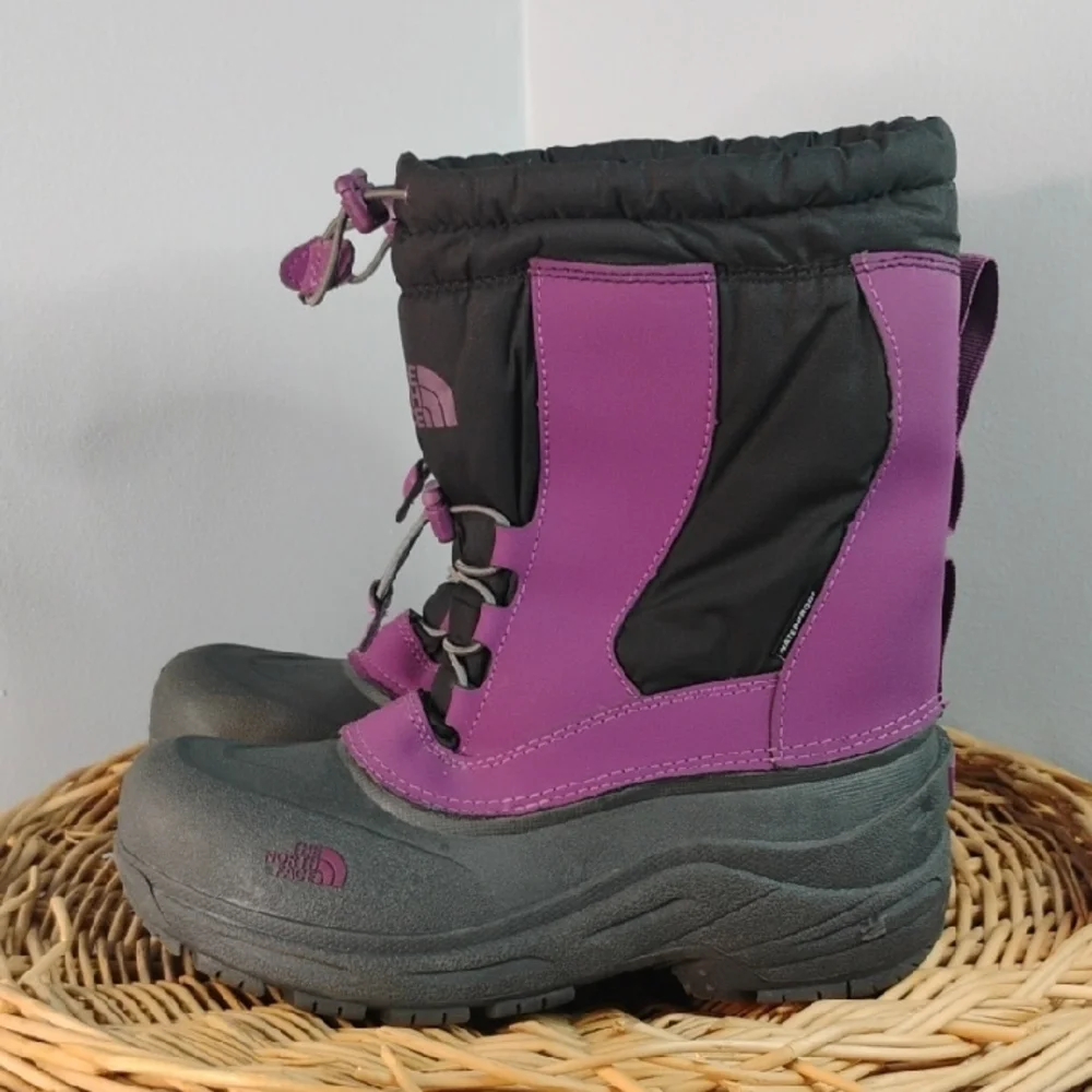 The North Face Insulated Waterproof Boots Big Kids' Size 5 Purple Black Gray